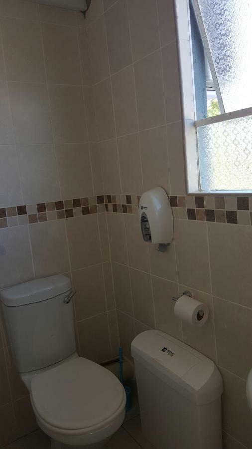 Silver Rest Guesthouse Mafikeng Extérieur photo